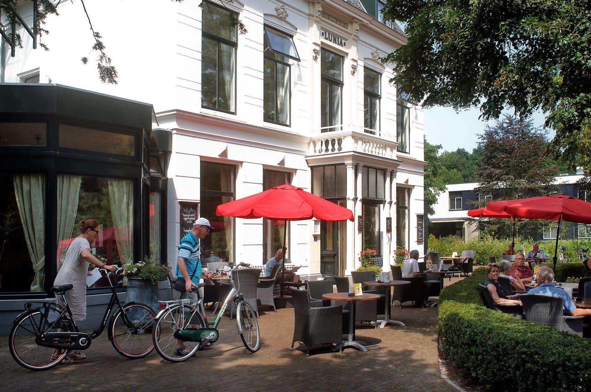 Hotel Restaurant Lunia Oldeberkoop Bagian luar foto
